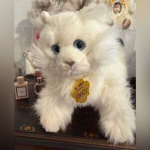 My Twinn Poseable pets White Plush cat